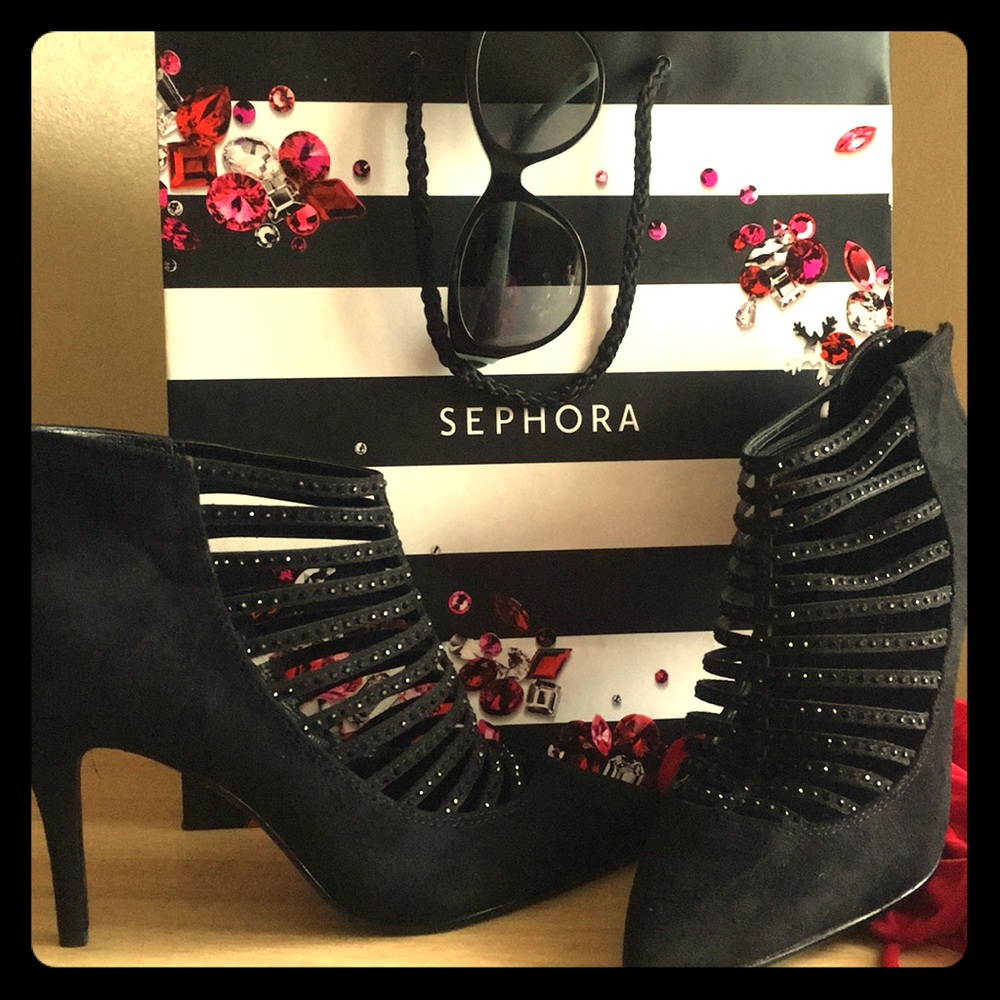 Black beauty booties